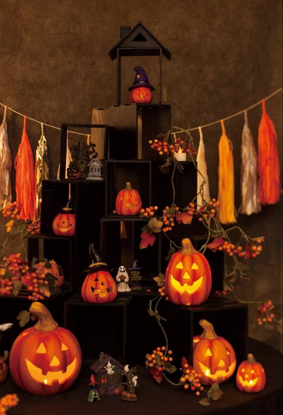30 Spook Tacular Halloween Photo Booth Ideas
